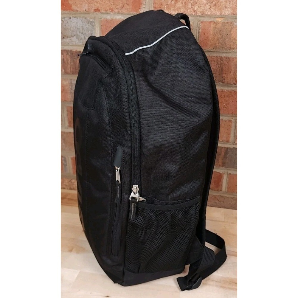 Oakley Enduro Backpack 20L Hiking Tactical Day Pack Bag Black - Picture 2 of 6